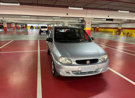 CHEVROLET CLASSIC 1.0 MPFI LIFE 8V FLEX 4P MANUAL CHEVROLET CLASSIC 1.0 MPFI LIFE 8V FLEX 4P MANUAL